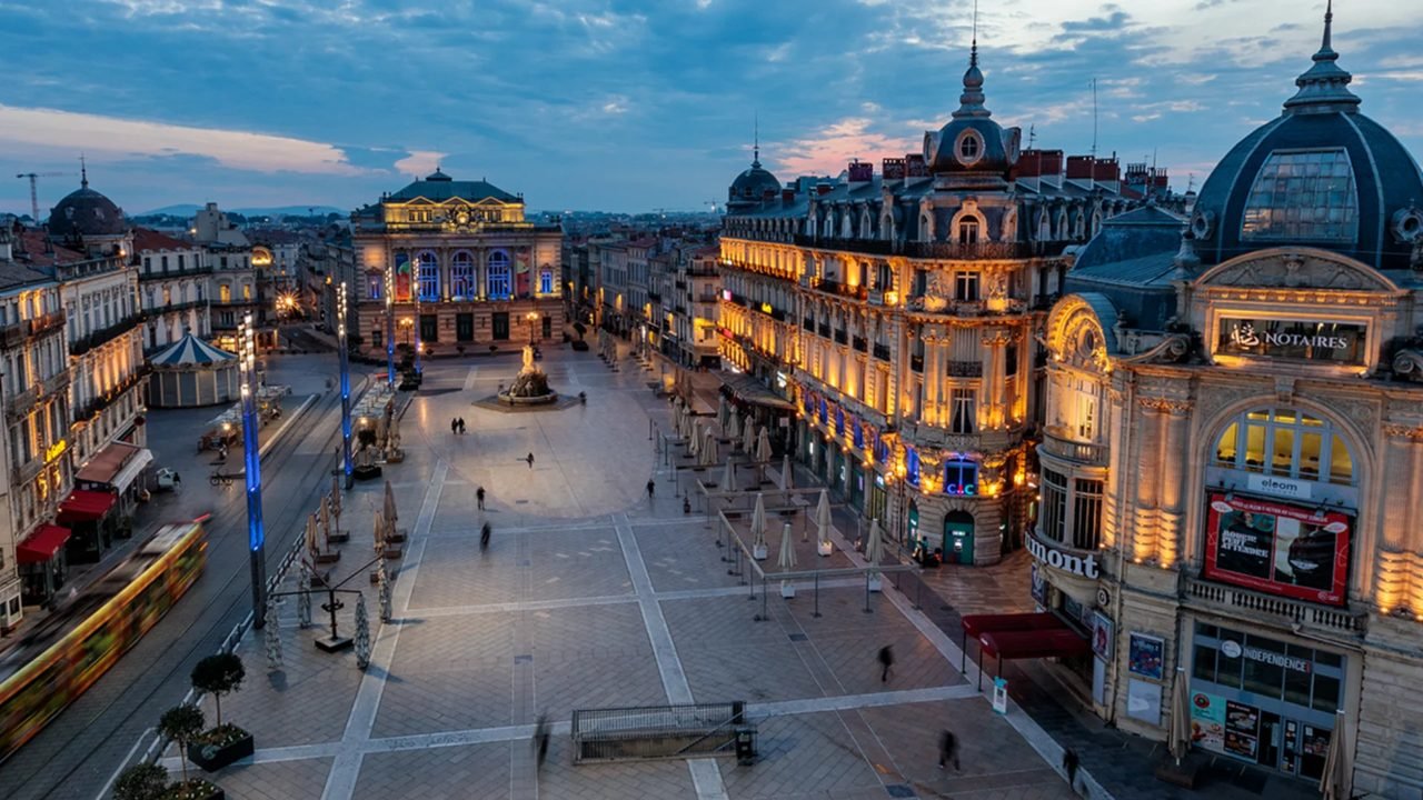 La Place de la Comédie à Montpellier, ville de départ des formules Omra Umraty Voyages